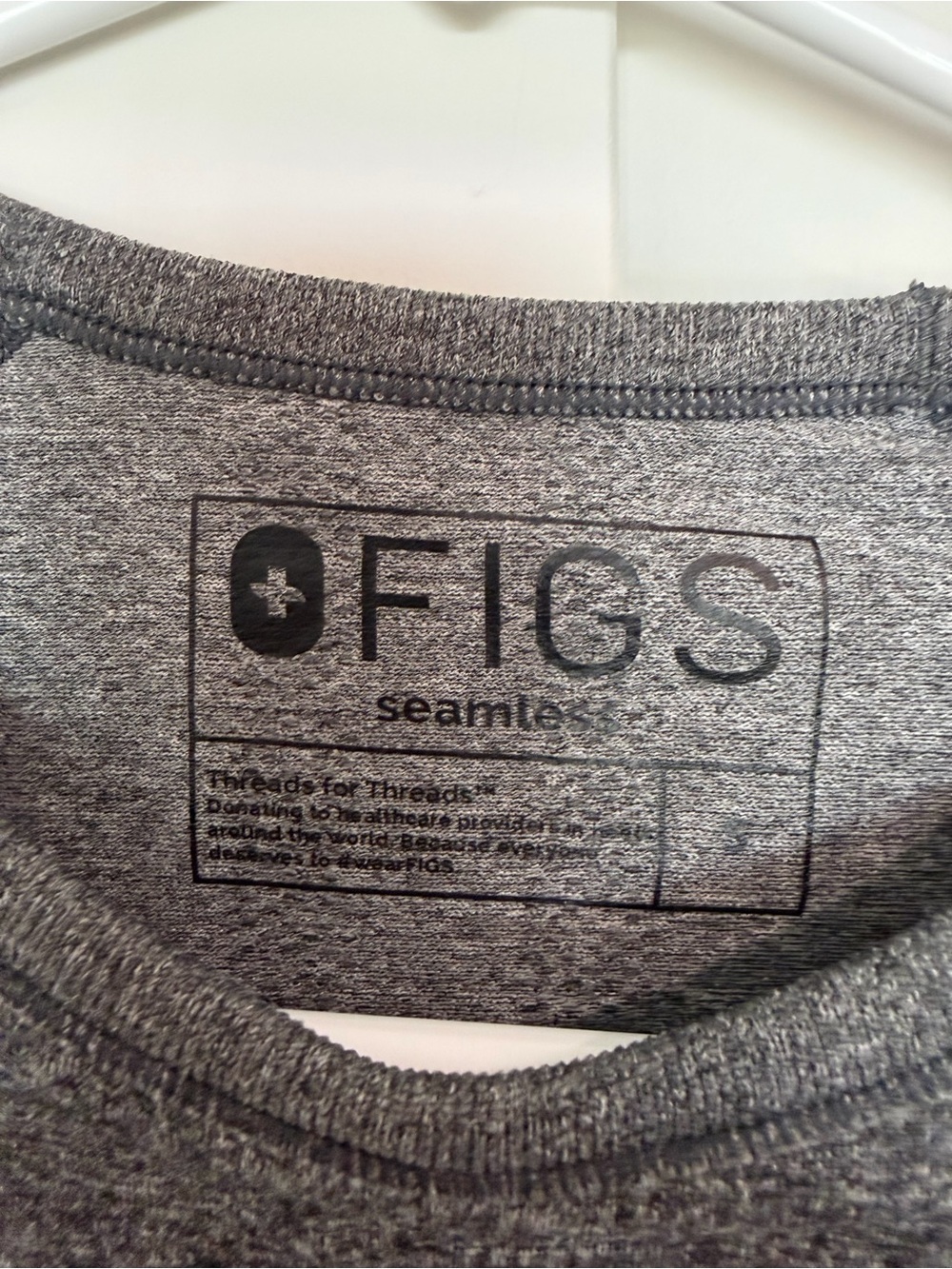 FIGS Gray Long-Sleeve Seamless top - Picture 5 of 6